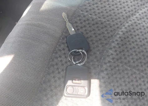 2001 Ford F-150 Lariat/Xl/Xlt z USA, uszkodzony, nr VIN 1FTRX18L21NA16339